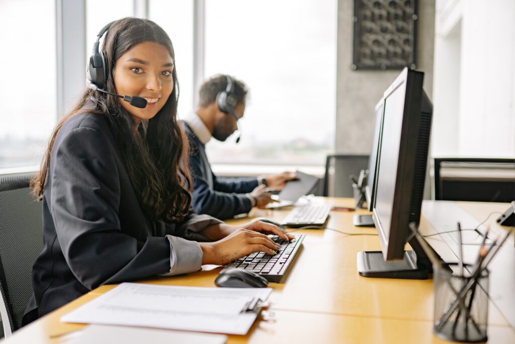 How to choose a call center for customer service outsourcing